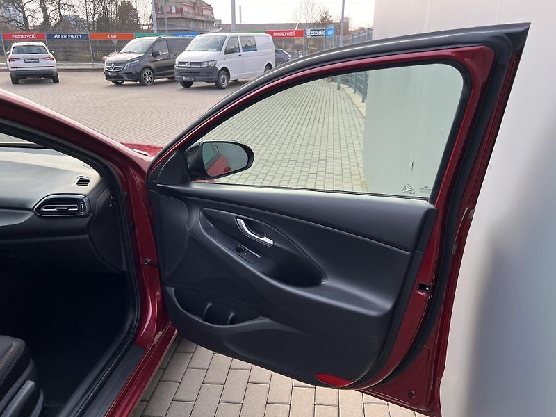 Hyundai i30 (2022) 1.0T-GDI*N-Line* - fotka 35 z 42