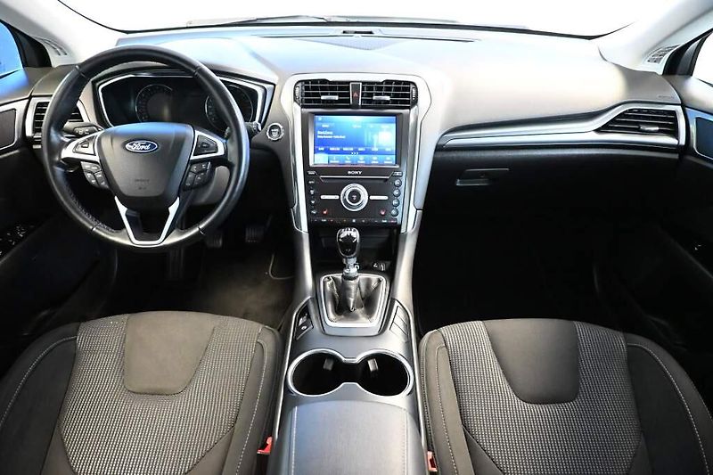 Ford Mondeo (2022) 2.0 LED SONY TITANIUM Webasto - fotka 12 z 35