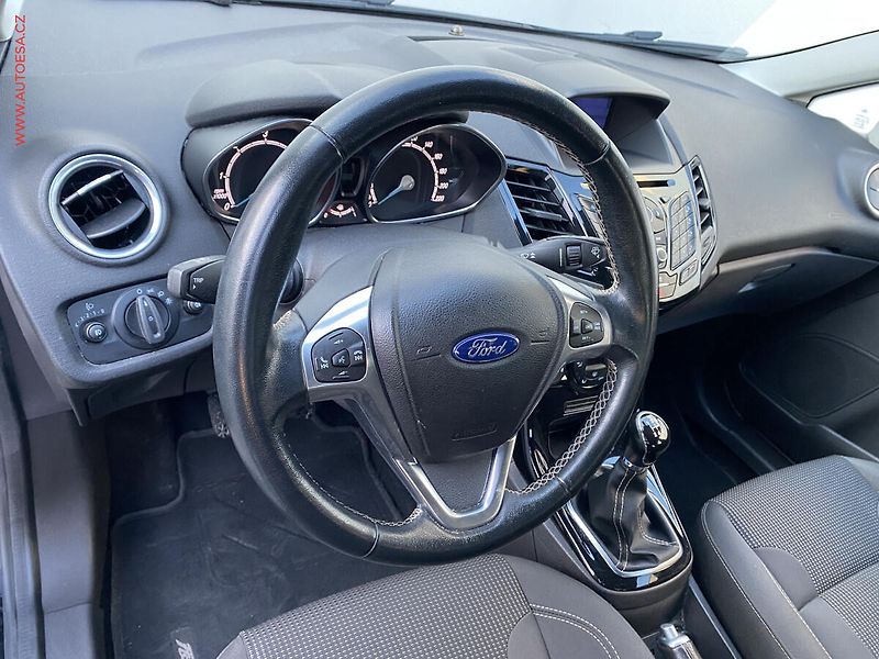 Ford Fiesta (2017) 1.5 TDCi, Titanium, navi - fotka 12 z 18