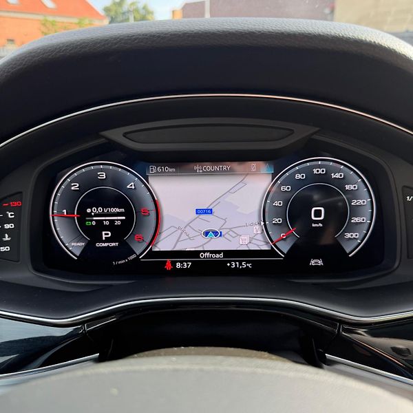 Audi Q8 (2023) Vzduch, Metrix, panorama - fotka 12 z 27