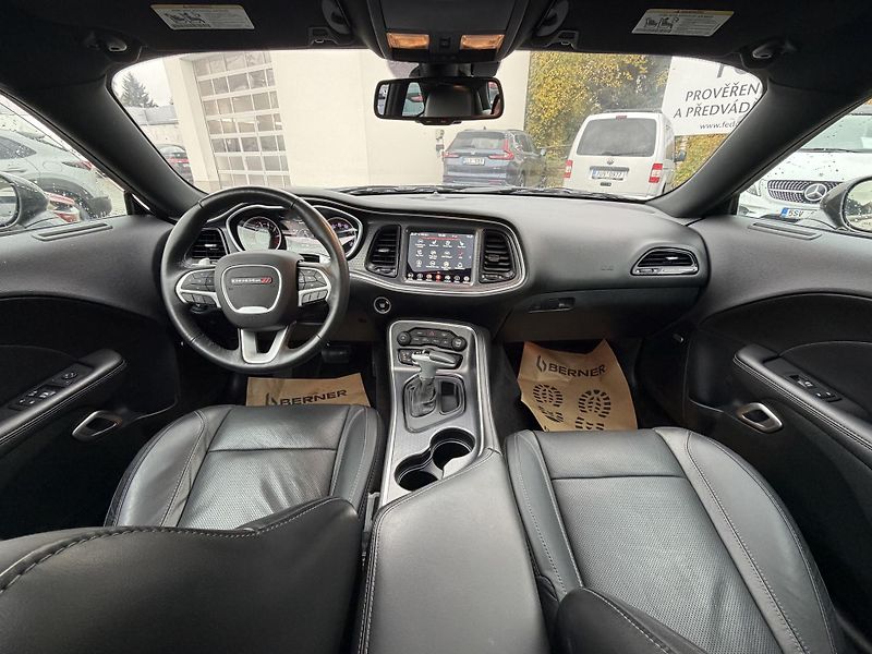 Dodge Challenger 3.6 V6 4x4  - fotka 9 z 28