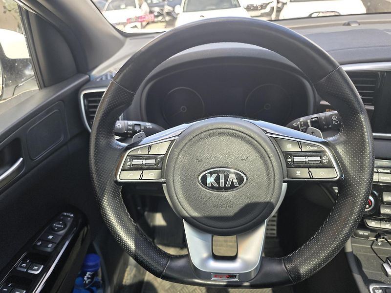 Kia Sportage 1.6-GT-LINE-MAXIMÁLNÍ VÝBAVA - fotka 18 z 20