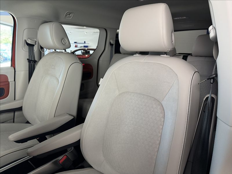 Volkswagen ID.Buzz Pro 150kW IQ Light Assist - fotka 47 z 50