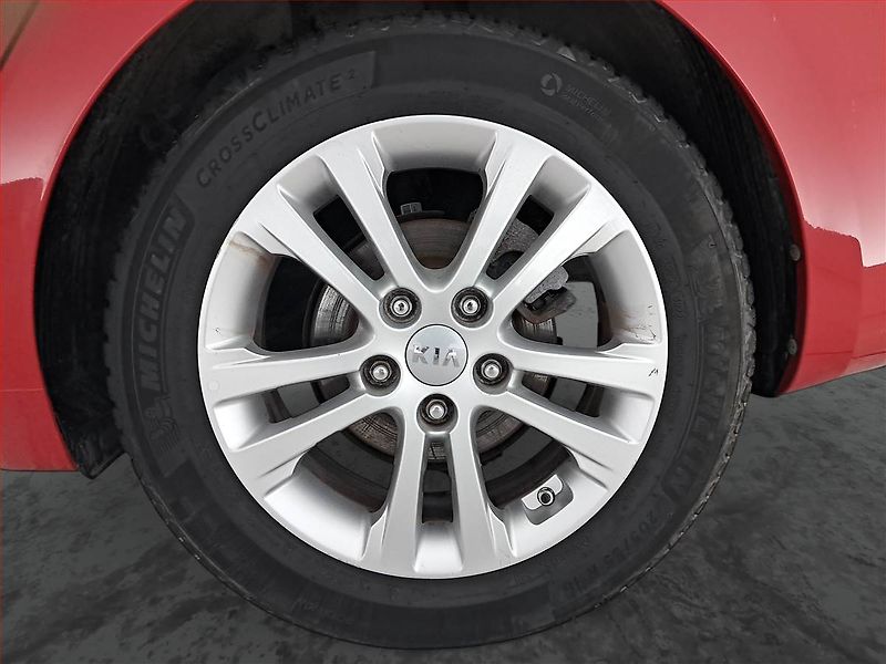 Kia Ceed (2015) 1.6 CRDi, Serv.kniha, Navi - fotka 15 z 21