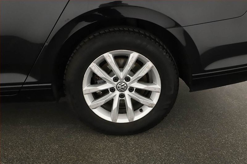 Volkswagen Passat (2016) 2.0 TDI, Automat, Navi - fotka 17 z 17