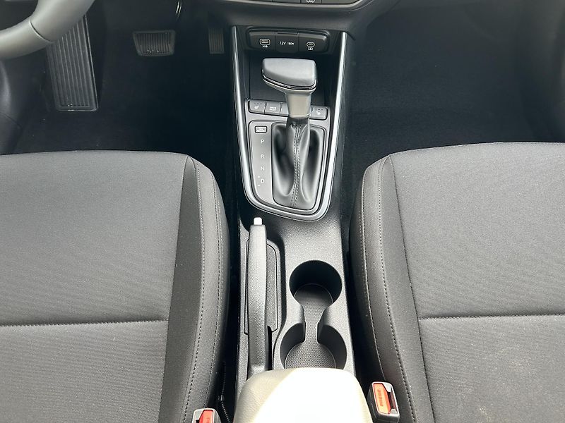 Hyundai i20 26 1,0 T-GDI DCT GO! WINTER - fotka 32 z 32