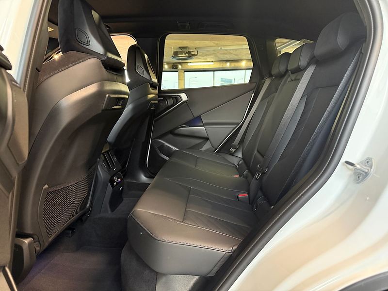 BMW X3 20d xDrive, Tažné, Harman - fotka 34 z 37