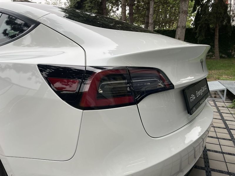 Tesla Model 3 Standart Range Plus LFP - fotka 9 z 40