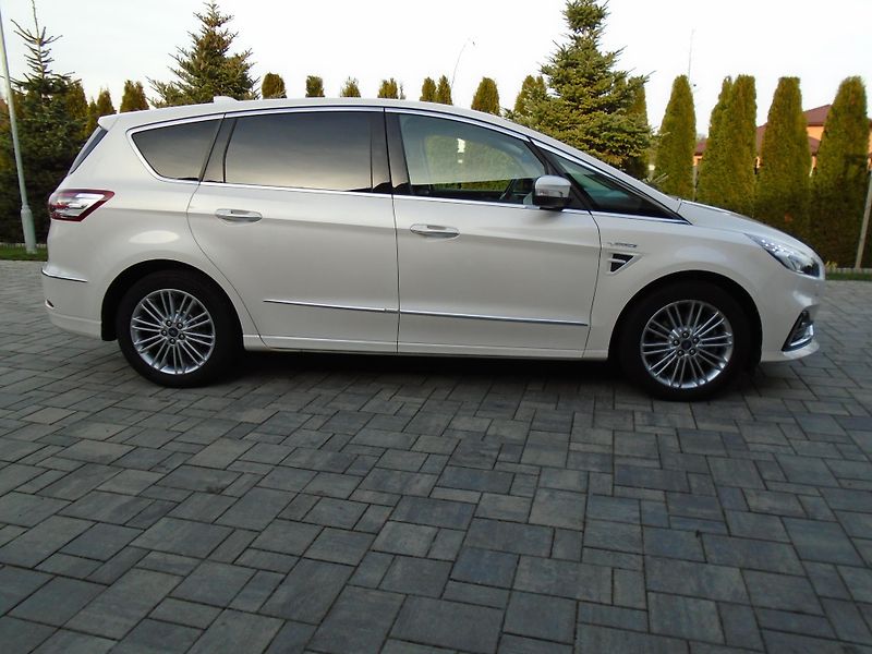 Ford S-MAX 2,0EcoBlue 140kW Vignale 8AT 7 - fotka 8 z 46
