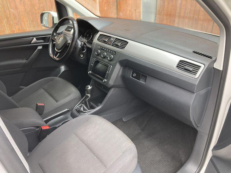 Volkswagen Caddy (2018) MAXI 2,0TDi 7míst  HIGHLINE - fotka 13 z 19