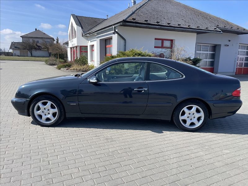 Mercedes-Benz CLK 2,0 i 150kw Kompressor Automat - fotka 2 z 29