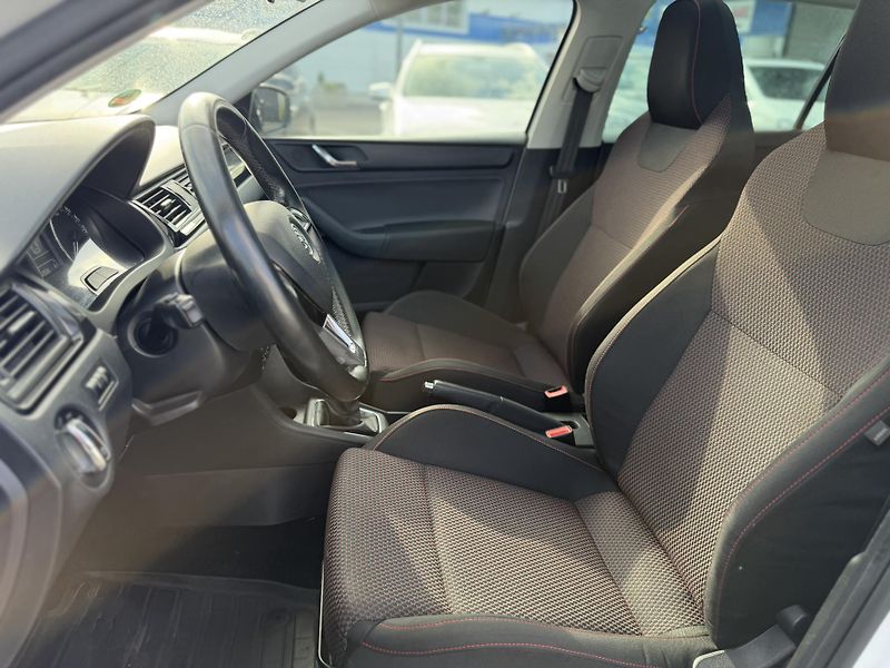 Škoda Rapid 1.2 Tsi, 77kw - fotka 10 z 13