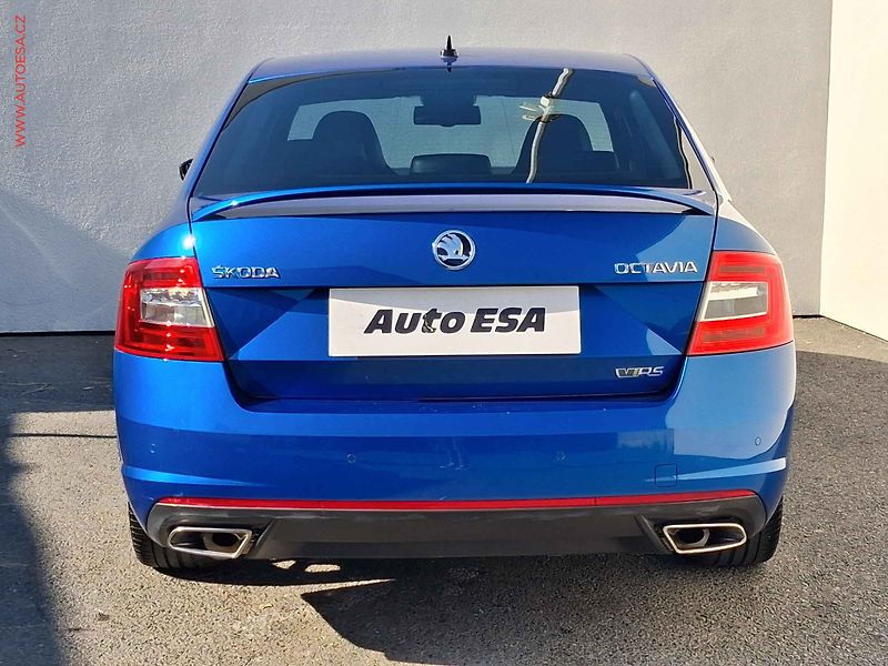 Škoda Octavia (2015) 2.0 TSi, RS, TZ, park.asist - fotka 5 z 20