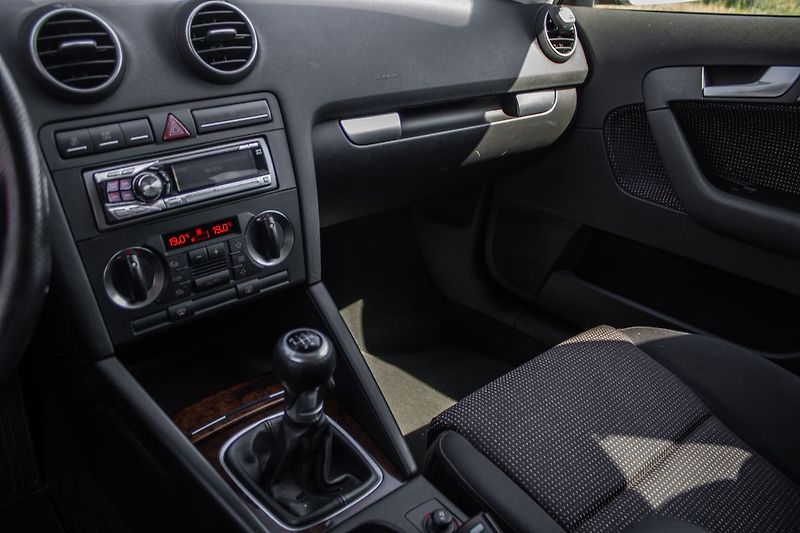 Audi A3 MT/5 FWD 77kW - fotka 13 z 17