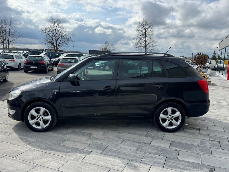 Škoda Fabia (2012) Family + 1.2 TSI 63kW - fotka 8 z 33