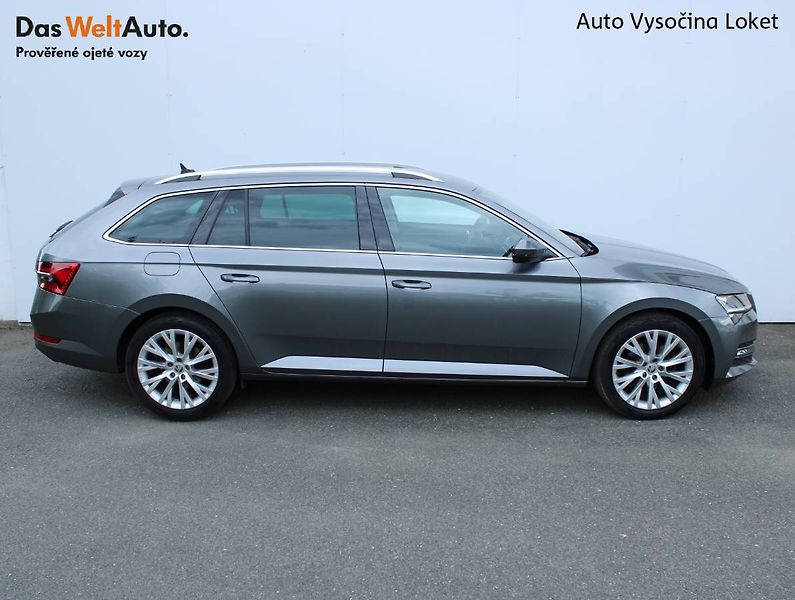 Škoda Superb (2022) 2.0 TDI 110kW LED Matrix manuá - fotka 29 z 33