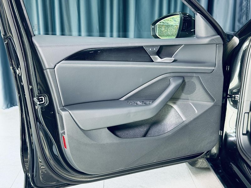 Volkswagen Passat (2025) 1.5Tsi*TAŽ*MASAŽE*360°KAMERY* - fotka 15 z 37