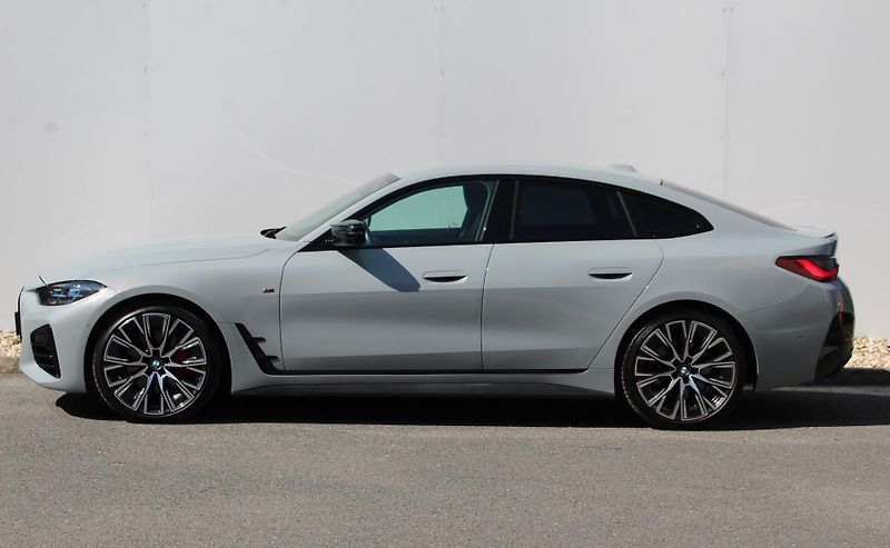 BMW Řada 4 M440i xDrive Gran Coupe - fotka 9 z 23