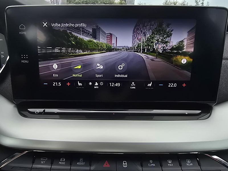 Škoda Octavia 2.0TDI 110KW DSG STYLE+ MATRIX - fotka 34 z 39