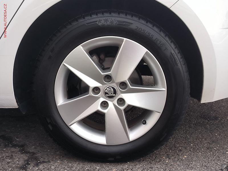 Škoda Octavia (2019) 1.6 TDi, ČR - fotka 19 z 20