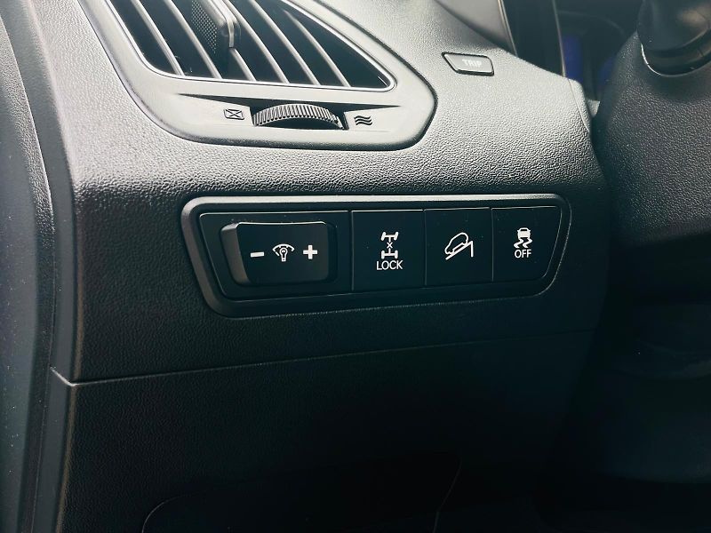 Hyundai ix35 2.0i 4x4 1MAJIITEL KAMER TAŽNÉ - fotka 42 z 46
