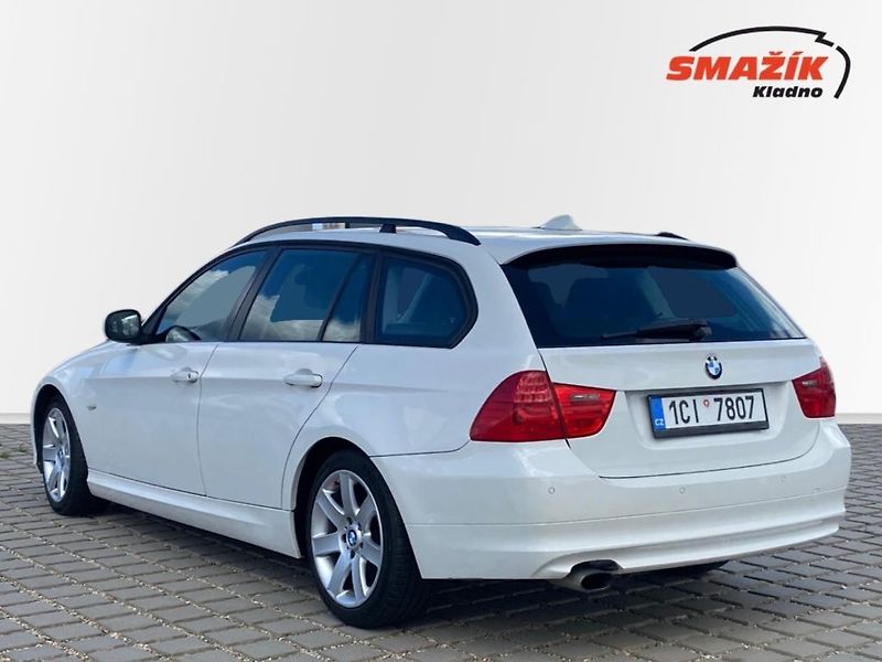 BMW Řada 3 (2009) 320 D   2,0 (120kW) - fotka 4 z 28