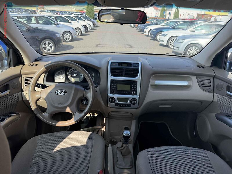 Kia Sportage (2009) 2.0CRDi, ČR - fotka 8 z 17