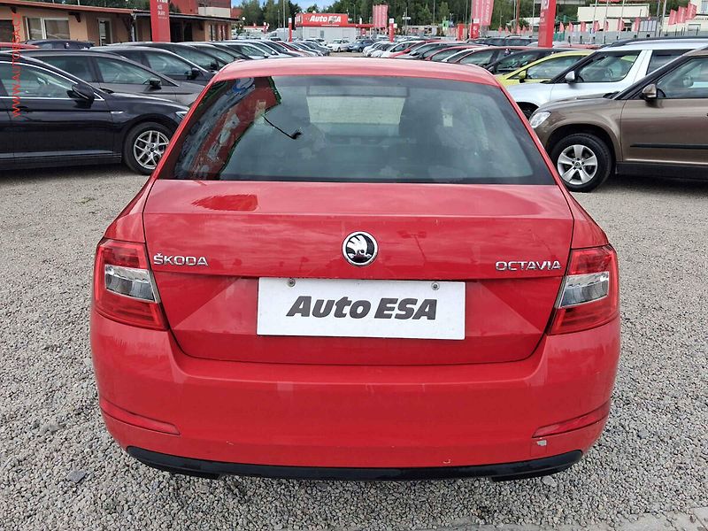 Škoda Octavia (2014) 1.2 TSI, ČR, servis.kniha, AC - fotka 5 z 17
