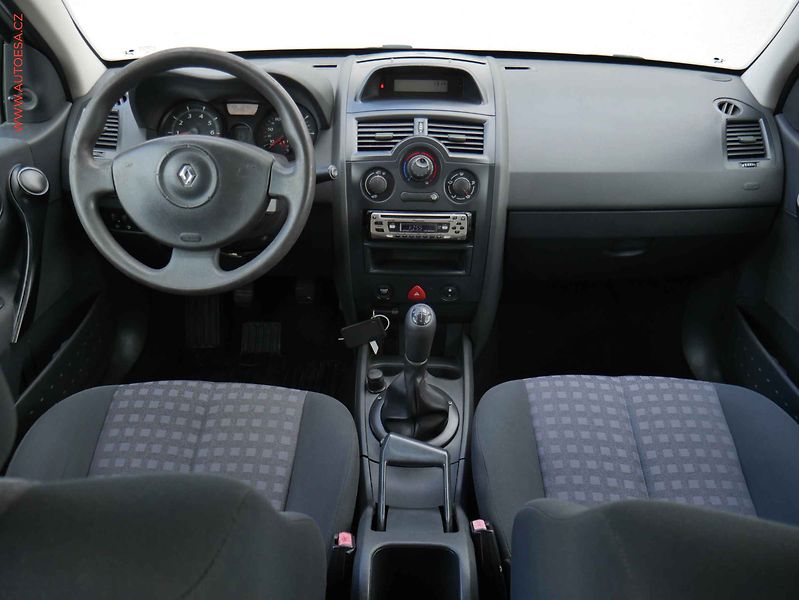 Renault Mégane (2006) 1.4i, ČR - fotka 8 z 16