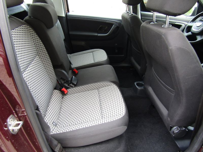 Škoda Roomster (2013) 1.2 TSI 63kW  70000KM - fotka 22 z 31