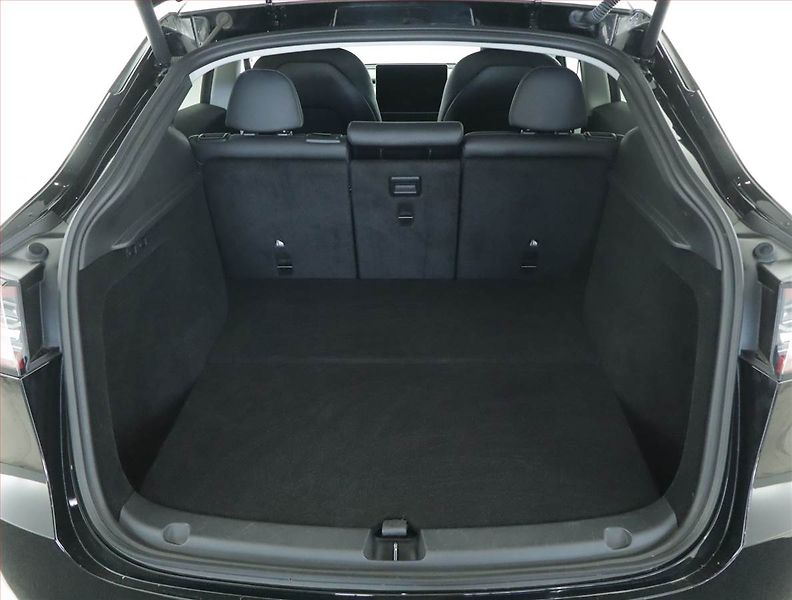 Tesla Model Y (2023) Long Range AWD 79kWh, SoH 91% - fotka 14 z 21