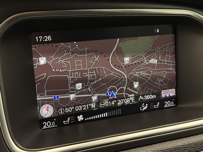 Volvo V40 T2 MOMENTUM AUT  - fotka 30 z 41
