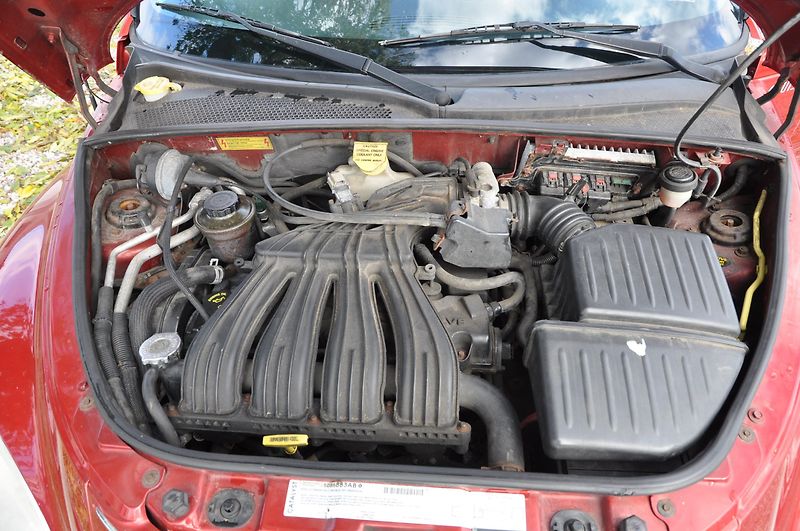 Chrysler PT Cruiser 2.4i 105kW Cabrio - fotka 13 z 17