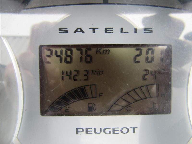 Peugeot Satelis 500 27kW Plexi štít - fotka 10 z 17