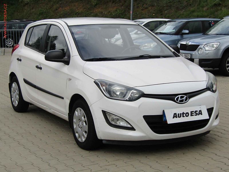 Hyundai i20 (2013) 1.3i, AC, TZ - fotografie inzerátu