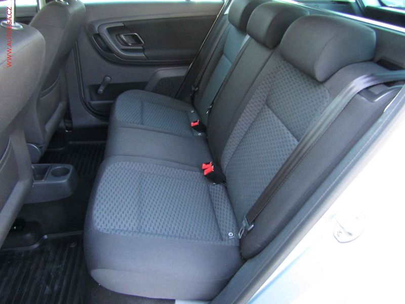 Škoda Fabia (2012) 1.2 TSi, ČR, Ambition - fotka 10 z 14