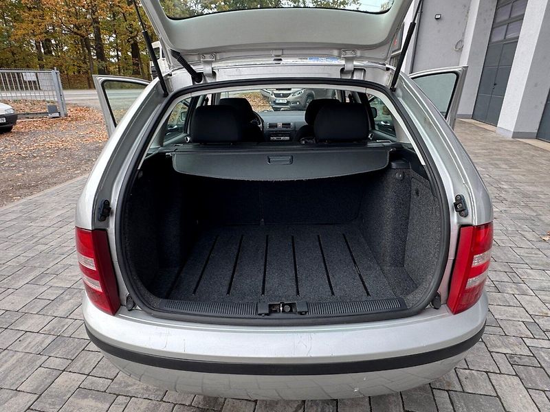 Škoda Fabia (2005) 1.4 - fotka 23 z 33