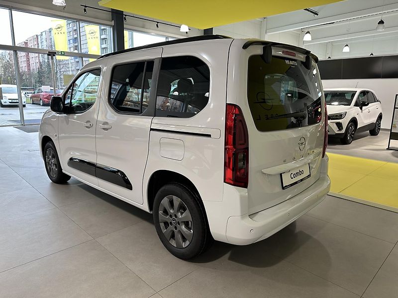 Opel Combo (2024) Edition Plus L1H1 1.5CDTI, MT6 - fotka 6 z 10