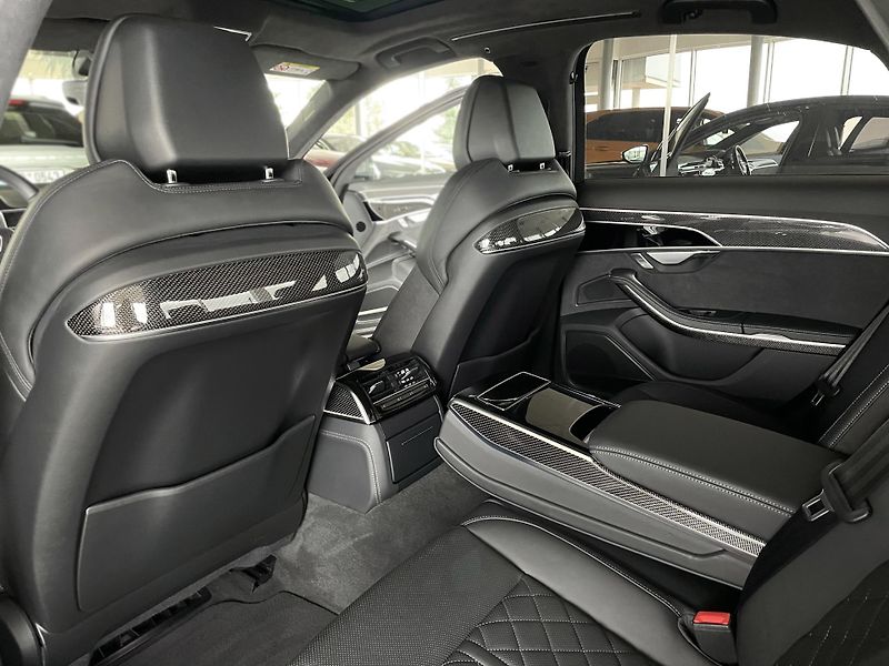 Audi S8 4,0TFSI Quattro*420kW*Webasto - fotka 17 z 42