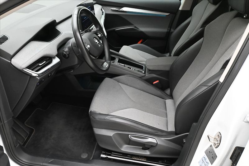Škoda Enyaq iV 60 132kW SOH 88% Záruka až - fotka 13 z 31