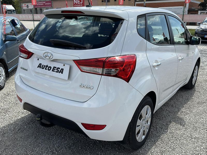 Hyundai ix20 (2014) 1.6i, ČR, AC, TZ - fotka 4 z 17