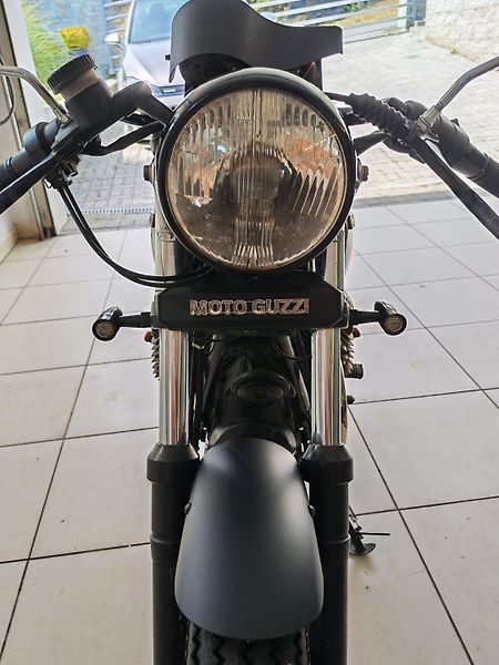 Moto Guzzi V 35 Custom Cafe Racer  - fotka 4 z 8