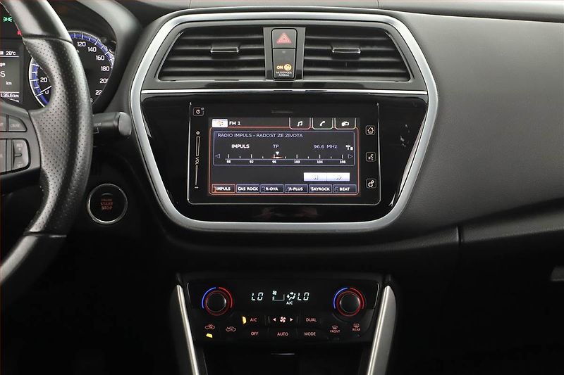 Suzuki SX4 S-Cross (2018) Premium 1.4 BoosterJet, 4X4 - fotka 15 z 23
