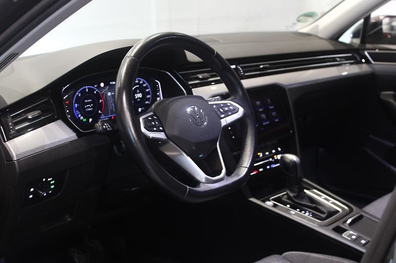 Volkswagen Passat (2022) 2.0TDI DSG Display Tažné  - fotka 16 z 39
