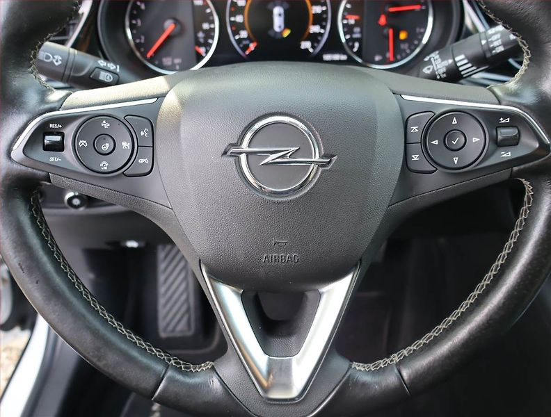 Opel Insignia (2017) 2.0 CDTI, Serv.kniha, Kůže - fotka 19 z 22