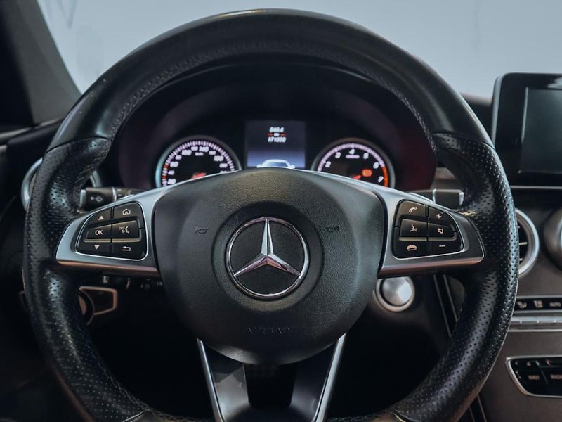 Mercedes-Benz Třídy C C 200 coupe AMG - fotka 23 z 31