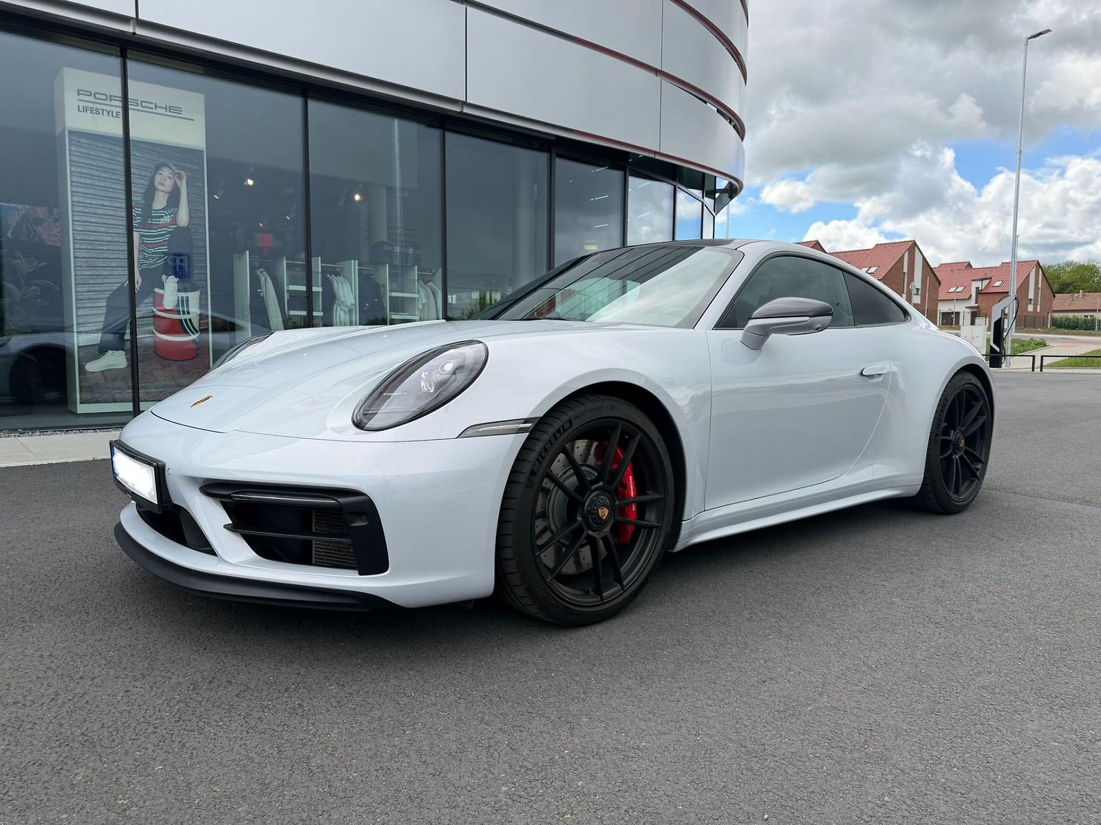 Porsche 911 Carrera 4 GTS