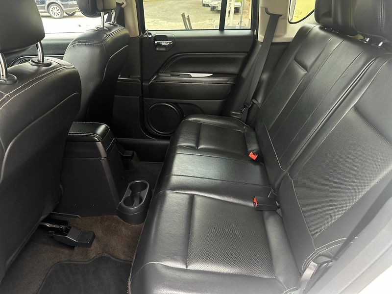 Jeep Compass (2014) 2.2CRDi NAVI/VÝHŘEV/1 MAJ - fotka 12 z 32