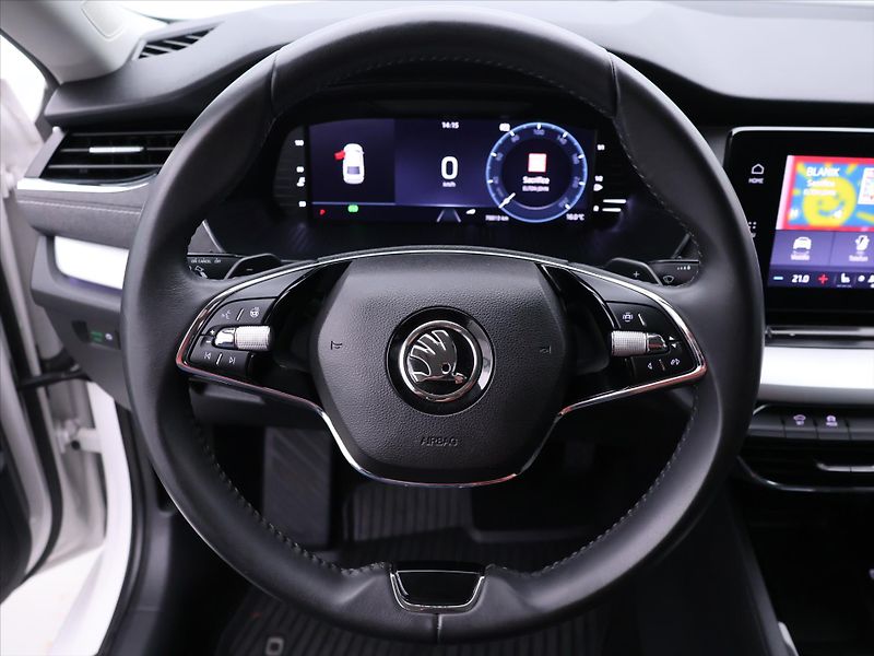 Škoda Octavia 2,0 TDI 85kW DSG Style CZ - fotka 18 z 39