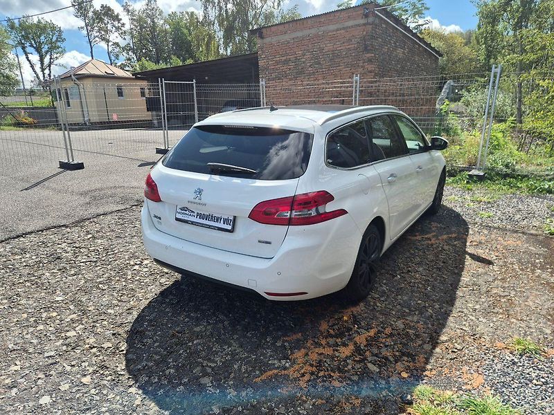 Peugeot 308 1.6HDi 88kW, odpočet DPH - fotka 7 z 25